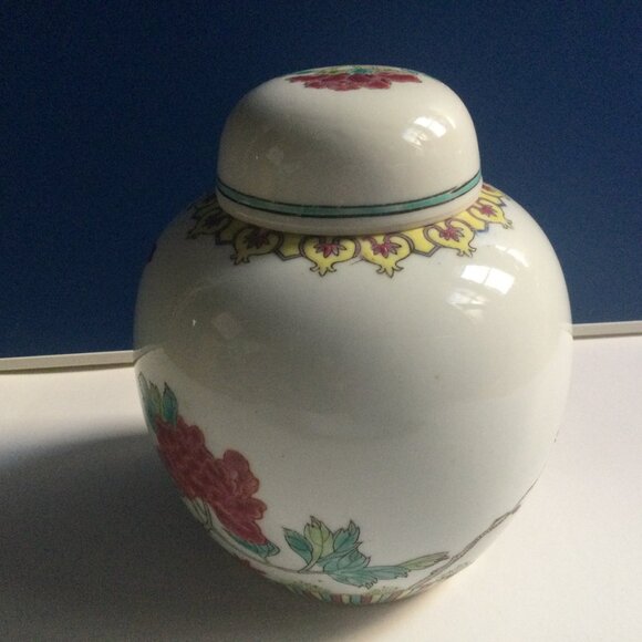 Vintage Chinese porcelain 60s lidded ginger jar hand painted chicken flowers - Picture 2 of 7